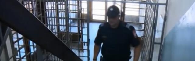 MONSTRUM IZ NOVOG SADA IDE NA DUGU ROBIJU Policajca izbo skakavcem 11 puta