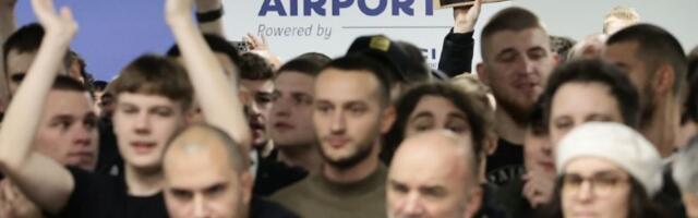 Skandalozna pesma Grobara na dočeku Željka Obradovića (VIDEO)