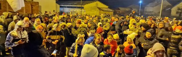 Žurka na otvorenom za doček „srpske“ u selu Pertate kod Lebana