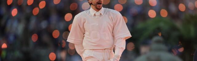 Bed Bani bi najradije spalio slike od pre 10 godina: O transformaciji latino zavodnika bruji svet, evo kako je pre izgledao