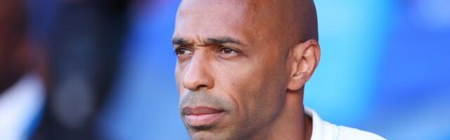 "Budi muškarac! Zašto pokrivaš usta dresom? Da li je hladno?" Tijeri Anri i legende fudbala ne štede provokatora