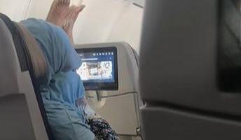 Žena pokazala prizor iz aviona pa sve zgrozila:  "Odmah bih tražila povraćaj novca i tužila kompaniju zbog duševne boli"