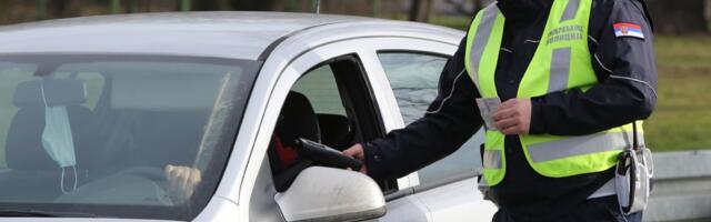 Napad na saobraćajne policajce u Beogradu: Izašli na uviđaj, pa ih vozač udarao, odmah je priveden!