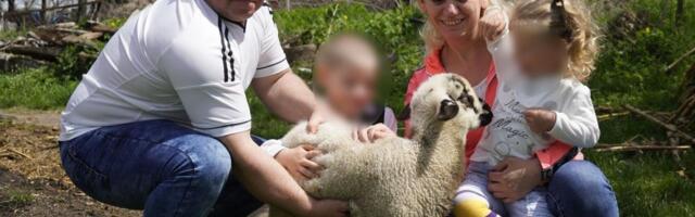 Albanka zbog Srbina promenila ime i veru: Darko se plašio šta će selo reći, a sad mu žena vozi traktor i svekrvu zove "Majko"!