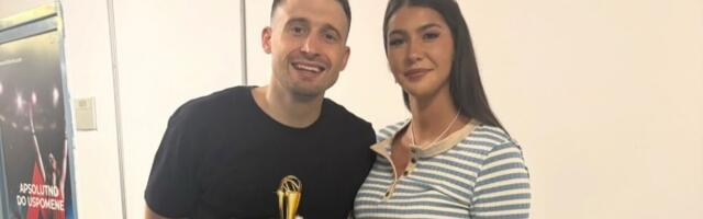 "Grobari" žestoko vređali Avramovića, Sonja Danilović ga obožava: "Aleksaaaaa" (FOTO)