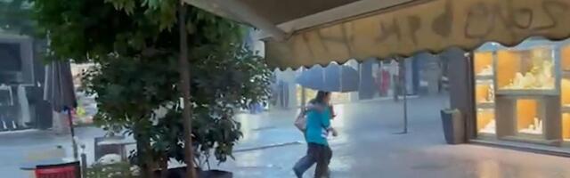 Veliko nevreme već počelo u Grčkoj: Snimci sa lica mesta, ulice puste, nigde turista, lije kao iz kabla