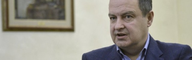 NEĆU DA DOZVOLIM PRAVLJENJE CIRKUSA OD PARLAMENTA! Dačić: Ako neko misli da može da pravi PRELAZNU VLADU, bolje da ne učestvuje u dijalogu! Nećemo takvu LAKRDIJU!