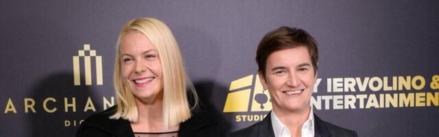 Partnerka Ane Brnabić prvi put govorila o zajedničkom sinu sa premijerkom i pozirala za arapski modni magazin