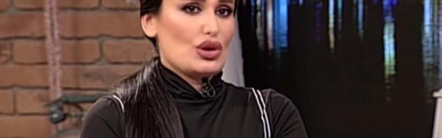 Indi Aradinović imala OKRŠAJ SA POLICIJOM! IZVREĐALA IH, pa umesto da plati KAZNU, dala GAS I "ZAPALILA"! BAHATO