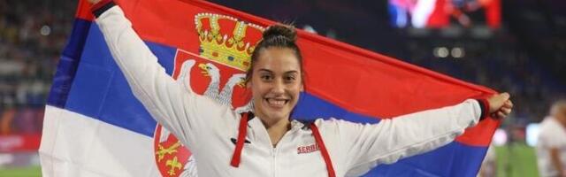 I zlato i oboren rekord: Adriana Vilagoš se ovenčala slavom u Nikoziji!