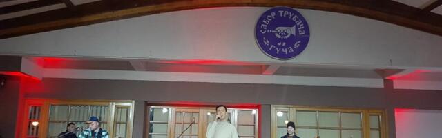 Dragačevci prkosili kiši uz hitove Željka Vasića