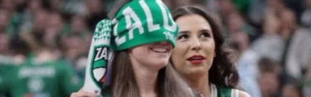 Zavezanih očiju pogodila trojku, a onda usledio šok! Videla dečka sa prstenom, pa se srušila na parket!