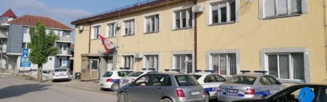 Policajac u policijskoj stanici stupio u štrajk glađu?