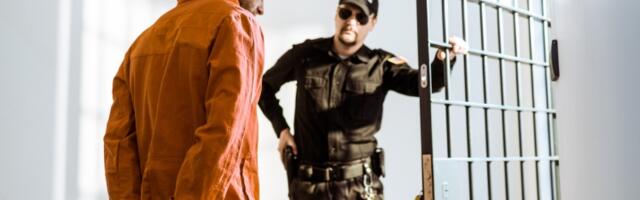 Čovek slučajno ostavljen sam u pritvoru oborio rekord za najduže preživljavanje bez hrane i tečnosti