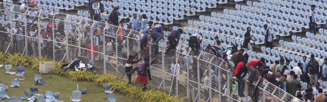 Uhapšeni organizatori Mesijeve posete Indiji, krade se i tepih sa stadiona! /VIDEO/