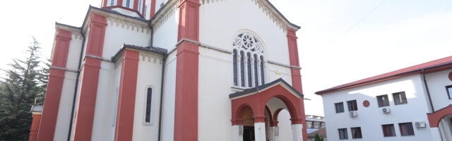 Radno vreme JKP Šumadije, Apotekarske ustanove i raspored bogosluženja tokom novogodišnjih i božićnih praznika