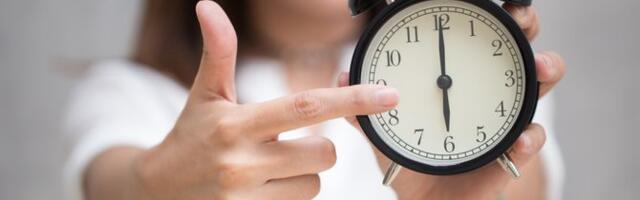 Šta znače raširene kazaljke na satu: Ugao od 180 stepeni nam kazuje više od vremena