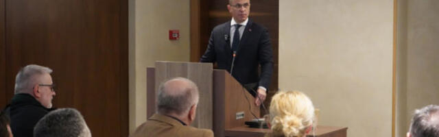 Милићевић отворио конференцију „Дијаспора и матица" у Великом Градишту„