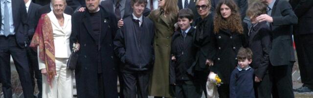 Vanesa na sahranu svoje ćerke Nataše došla u belom: Razlog je rasplakao mnoge, a isto je uradila i kada joj je sestra umrla!