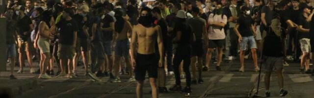 Skandal! Sada je sve otkriveno - evo ko je idol blokaderima (FOTO)