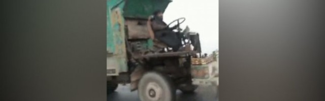 POBESNELI MAKSE, TI LI SI?! Ovakvu skalameriju sigurno do sada niste videli! ALI - KOTRLJA SE!