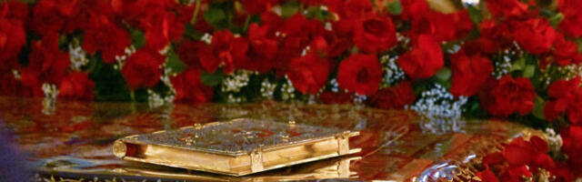 У Храму Светог Саве на Велики петак изнета плаштаница