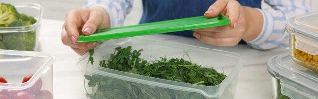 Plastične posude ponovo kao nove: Rešenje za mirise i fleke je besplatno i bukvalno ga imate u rukama