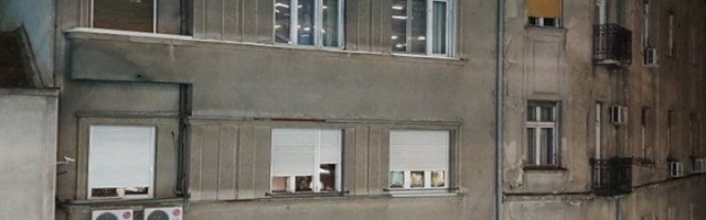 Poruka besnog komšije na Karaburmi odjeknula kao šamar! Više nije mogao da trpi bahato ponašanje (FOTO)