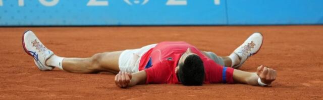 Đoković otišao u finale OI, pa pao na šljaku: Videle se i suze (FOTO)