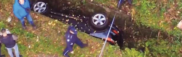 Нађена два тела у „аудију”