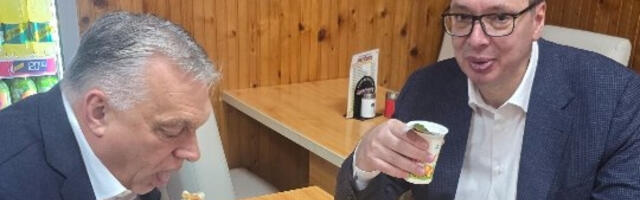 &quot;I AM ALWAYS SA SIROM&quot; Vučić i Orban otišli na burek, radnici oduševljeni, objavljen snimak! (VIDEO)