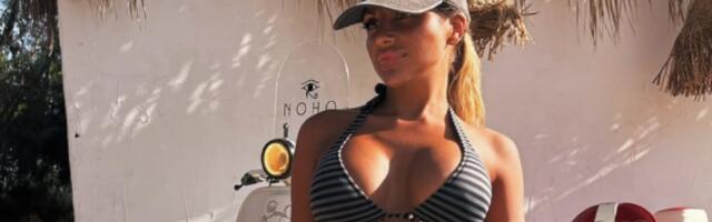 Voditeljka pokazala svoje lice – Prava seks bomba u izdanju kakvo još niste videli (FOTO)