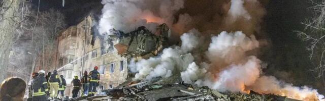 BRUTALAN NOĆNI NAPAD BALISTIČKIM RAKETAMA NA KIJEV I HARKOV! Rusi SRAVNILI SA ZEMLJOM stambenu zgradu, ima mrtvih, HOROR prizori na mestu udara! (FOTO/VIDEO)