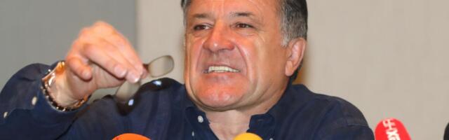 ZDRAVKO MAMIĆ DIGAO GLAS KAO NIKADA DO SADA - SVE ZBOG REPREZENTACIJE IZ KOMŠILUKA! Reči koje odzvanjaju regionom: Čuveni Hrvat poslao poruku o kojoj se priča!