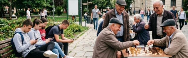 Dok mladi skroluju, penzioneri igraju: Da li se starije generacije u Kragujevcu više druže i bolje zabavljaju?