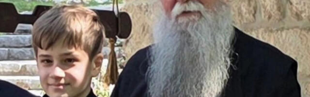 TRAGEDIJA I BOL ZAUSTAVILI DAH JEDNE SVEŠTENIČKE KUĆE: Odlazak malog anđela Jovana Kneževića