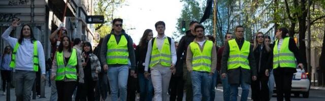Blokaderi ogrezli u mržnji! Potpuno poludeli jer ih građani Srbije ne žele! (FOTO)