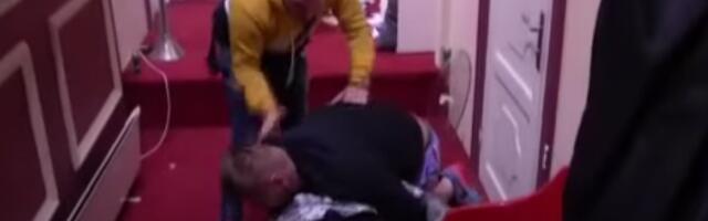 ZAKLAĆU TI DETE I SVE MRTVO: Janjuš sastavio Krleta sa crnom zemljom, Crnogorac JAUKAO OD BOLOVA zbog UDARACA! (VIDEO)