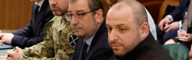 KAKAV BLAM ZA ZELENSKOG Nećete verovati gde se održavaju pregovori SAD i Ukrajine