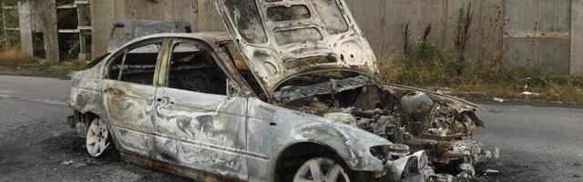 Automobil u potpunosti izgoreo, dramatičan prizor u Čačku