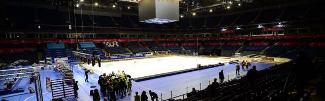 Verovali ili ne: Stepenice Arene neočišćene od snega na početku Evropskog prvenstva