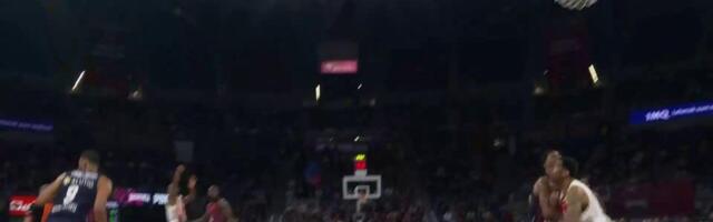 Au, šta je pogodio Bolomboj!