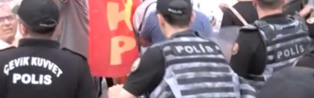 Више од 100 ухапшених на протесту против НАТО у Анкари