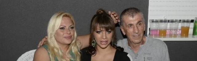 MILJANA ĆE SAHRANITI RODITELJE, MARIJA OČAJNA: Sa ćerkom prolazi kroz živi pakao! (FOTO)