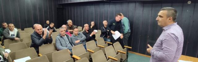 Бурна јавна расправа о такси превозу у Прибоју