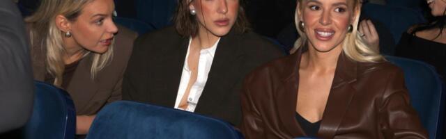 BIVŠA DEVOJKA SAŠE KOVAČEVIĆA DOŠLA NA KONCERT Osmeh od uva do uva, podržava nekadašnju ljubav iz prvih redova! (FOTO)