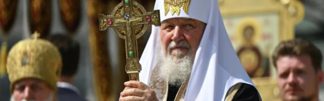 Духовна порука из Русије: Патријарх Кирил пожелео Вучићу снагу и Божју помоћ