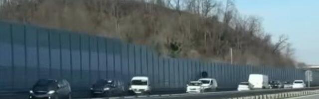 Haos na Milošu Velikom: Vozila se vraćaju u kontra smeru (VIDEO)