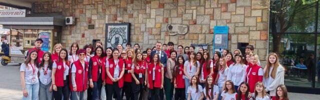 REALIZOVAN PROJEKAT "VOLONTIRAJ ZA KRUŠEVAC“: Uspešno oživljene tradicionalne igre u osnovnim i srednjim školama