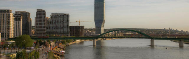 Вучић на отварању видиковца на 41. спрату Куле Београд